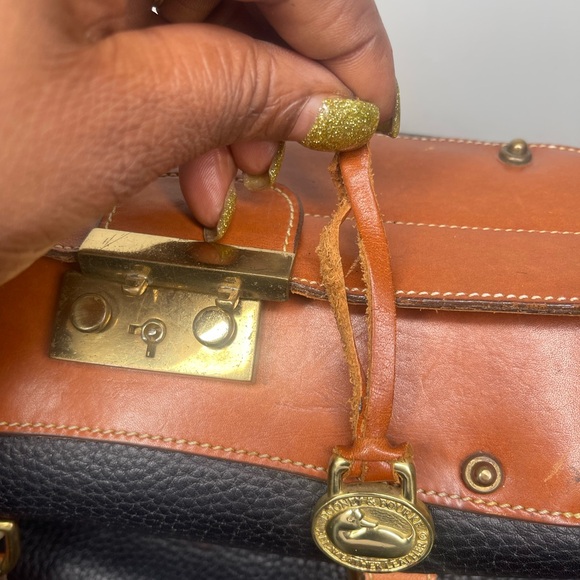 Dooney & Bourne Vintage Black and Brown Leather Handbag - Picture 9 of 13